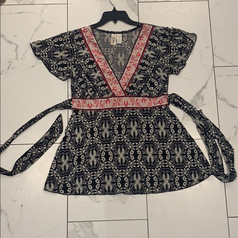 Cute blouse